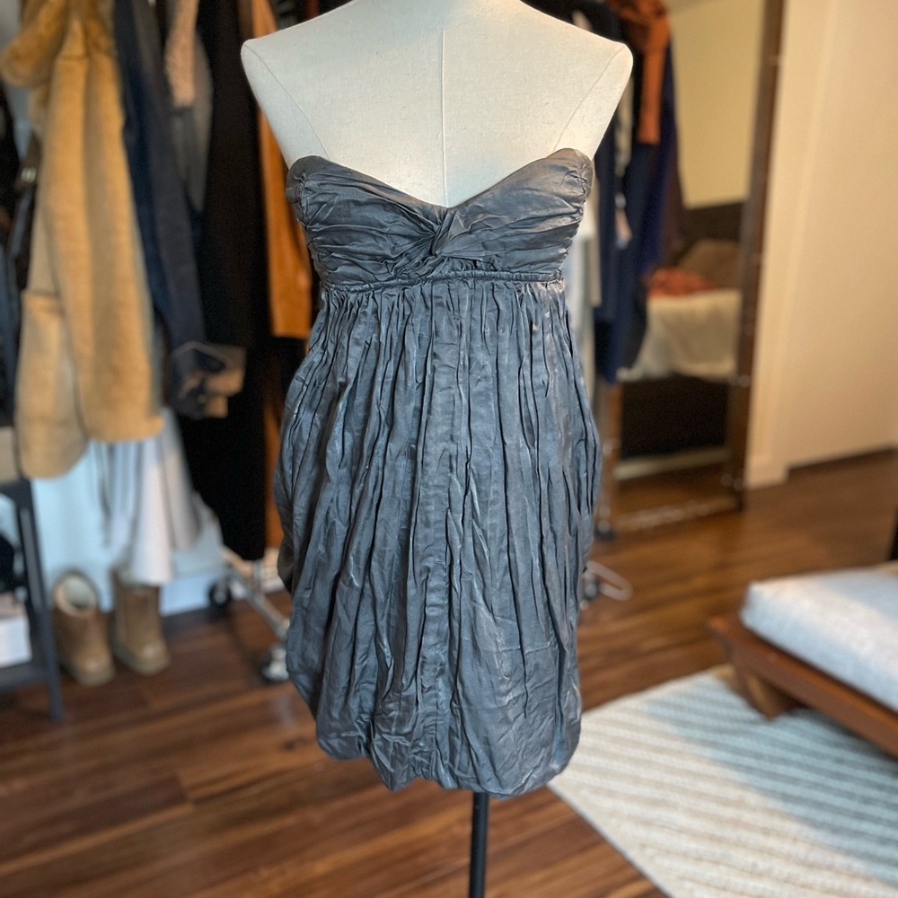 Zara dress peekaboo back.